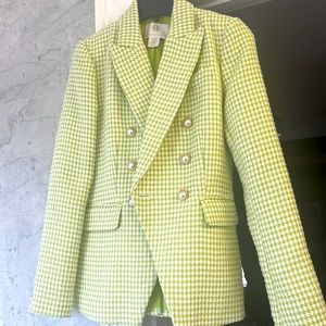 House of Harlow green and white houndstooth jacket